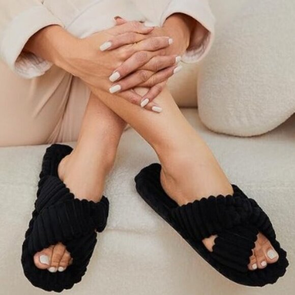 HOUSE SPA SLIPPERS FAUX FUR SLIPPERS , CROSS BANDS ANTI-SKID SOLE - Picture 1 of 10